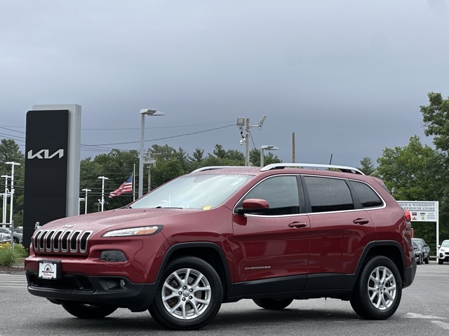 2017 Jeep Cherokee Latitude photo 2