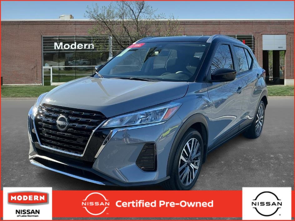 2023 Nissan Kicks SV's photo