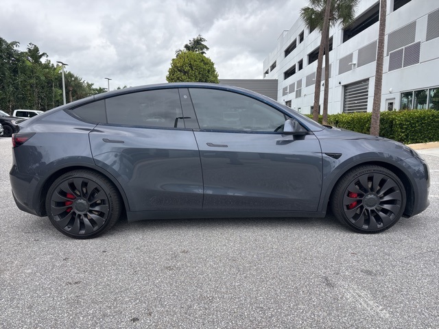 Used 2021 Tesla Model Y Performance with VIN 5YJYGDEF3MF305647 for sale in Kansas City