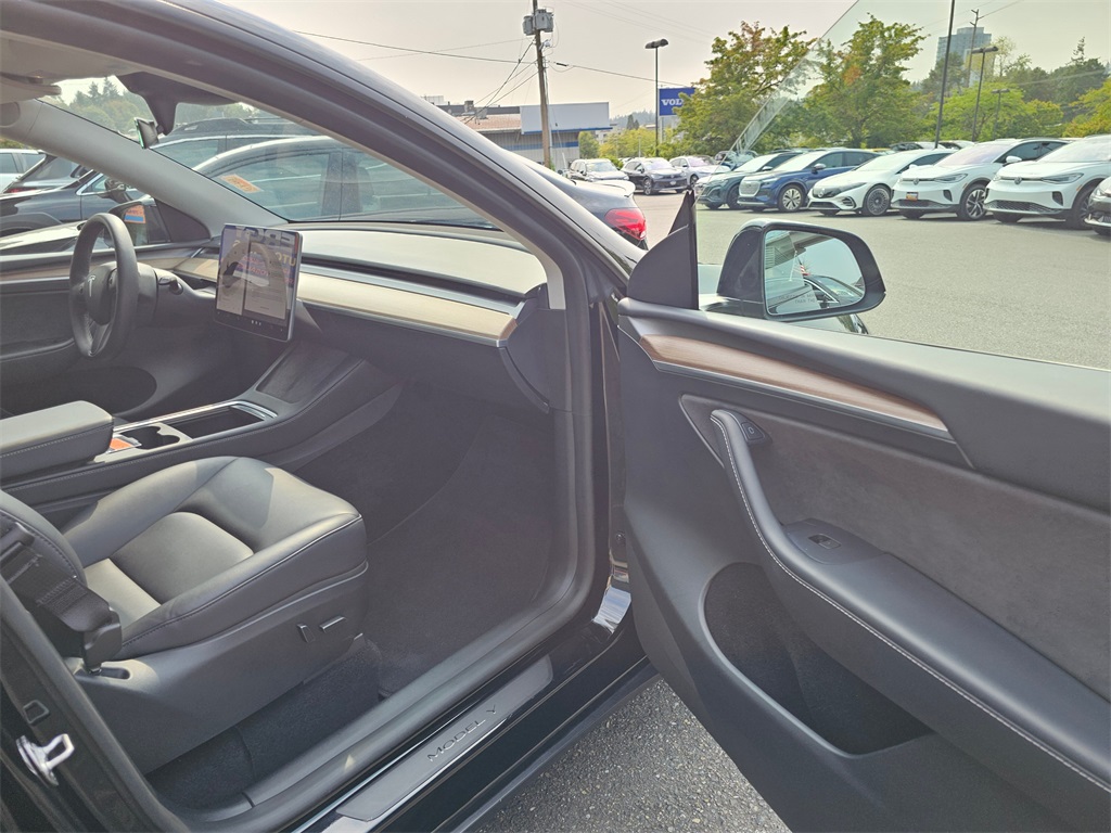 2023 Tesla Model Y Performance photo 11