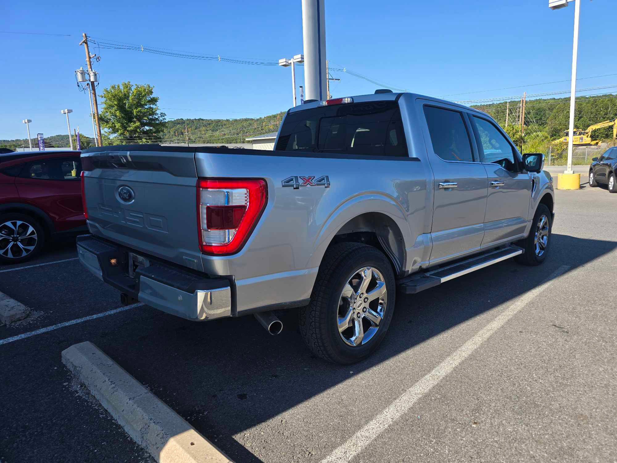 2023 Ford F-150 Lariat photo 2