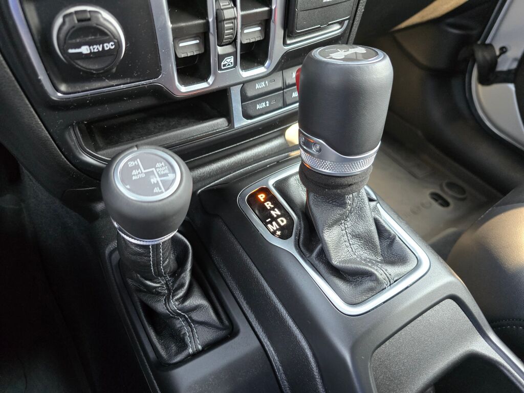 2024 Jeep Wrangler High Altitude 4xe photo 30