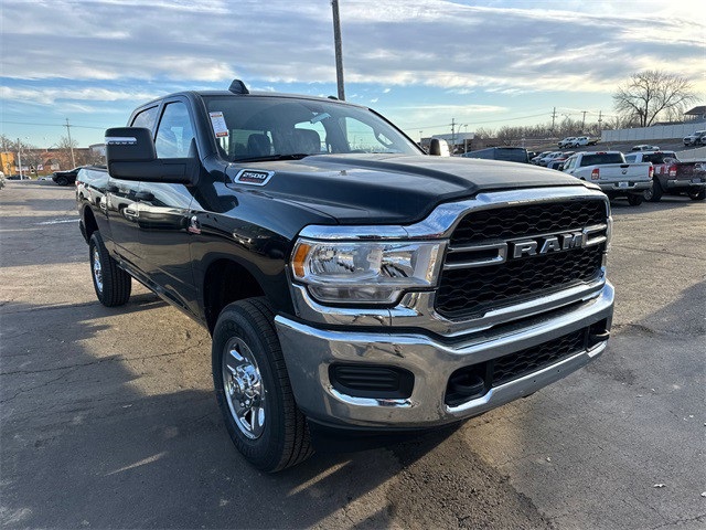 2024 Ram 2500 Tradesman photo 3