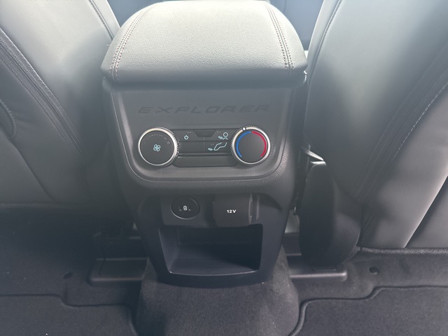 2026 Ford Explorer photo 3