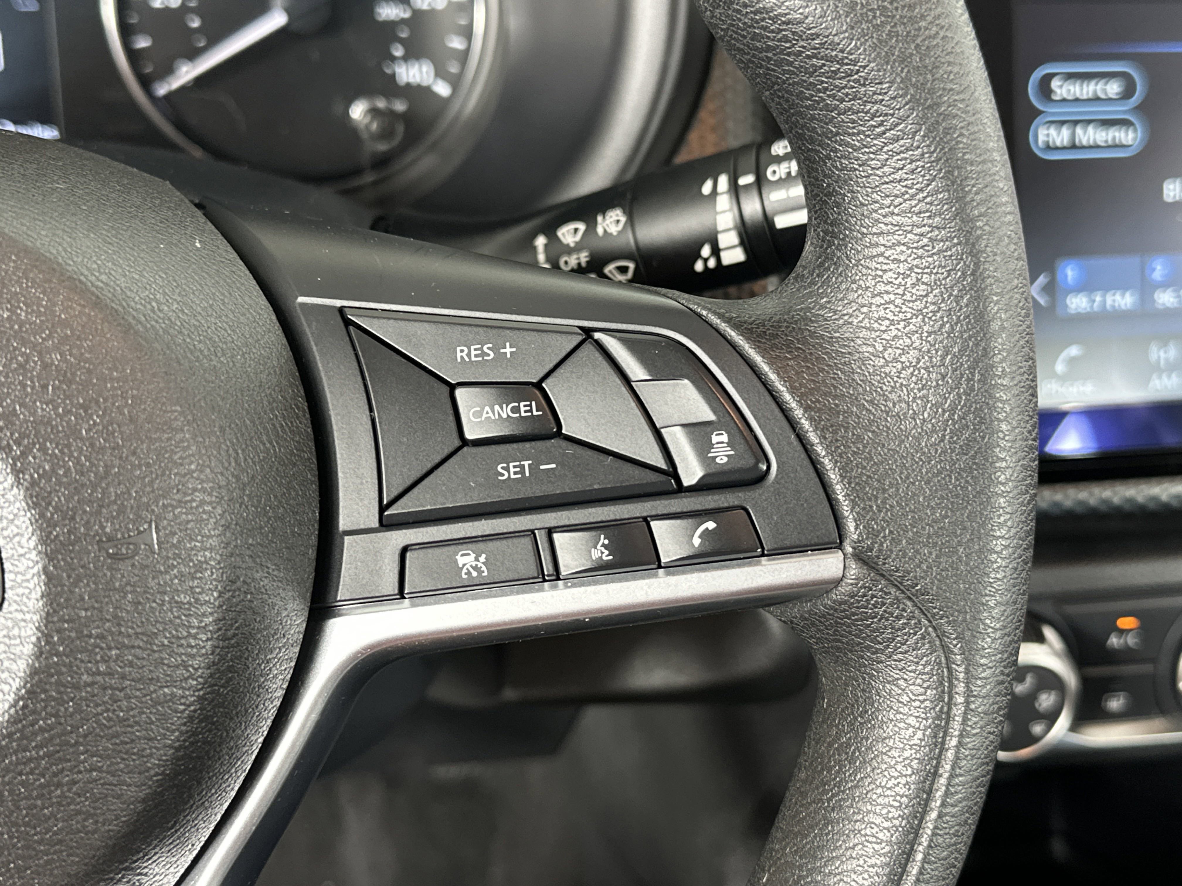 2023 Nissan Kicks SV photo 14
