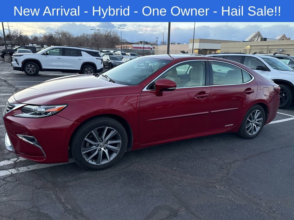 2016 Lexus ES 300h