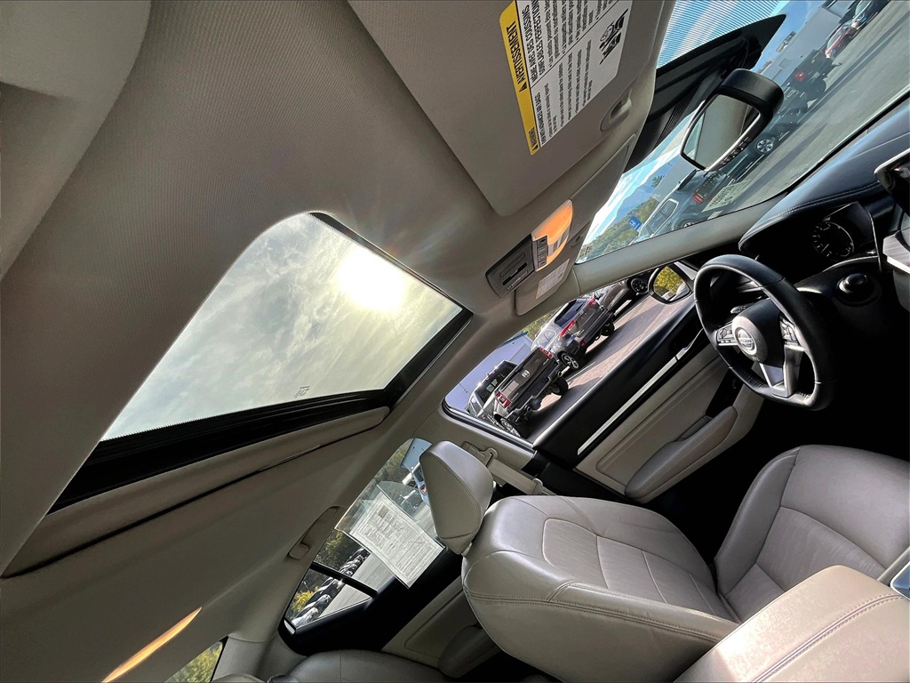 2021 Nissan Altima 2.5 Platinum photo 21