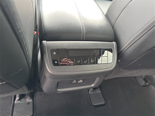 2023 Nissan Pathfinder SL photo 33