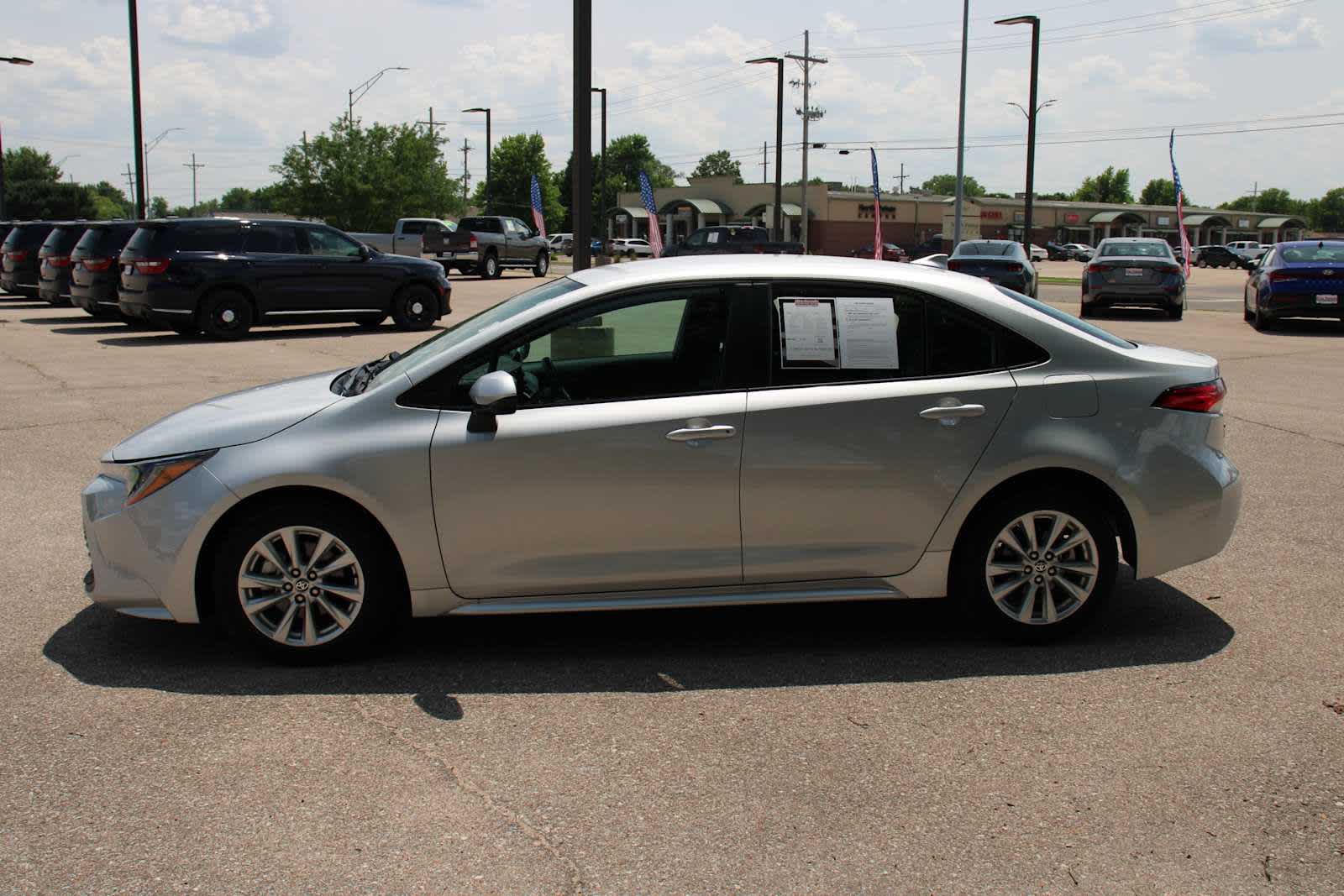2024 Toyota Corolla LE photo 5