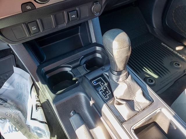 2020 Toyota Tacoma SR Access Cab photo 13