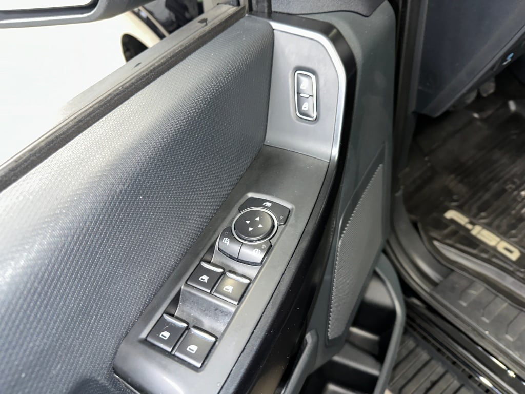 2021 Ford F-150 XL photo 3