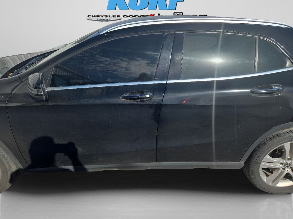 2019 Mercedes Benz GLA 250 4MATIC photo 3