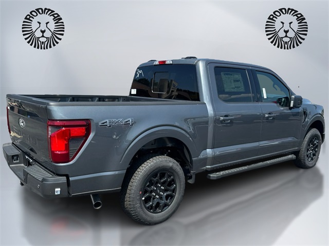 2025 Ford F-150 XLT photo 2