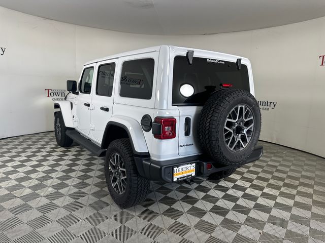 2025 Jeep Wrangler Sahara photo 9