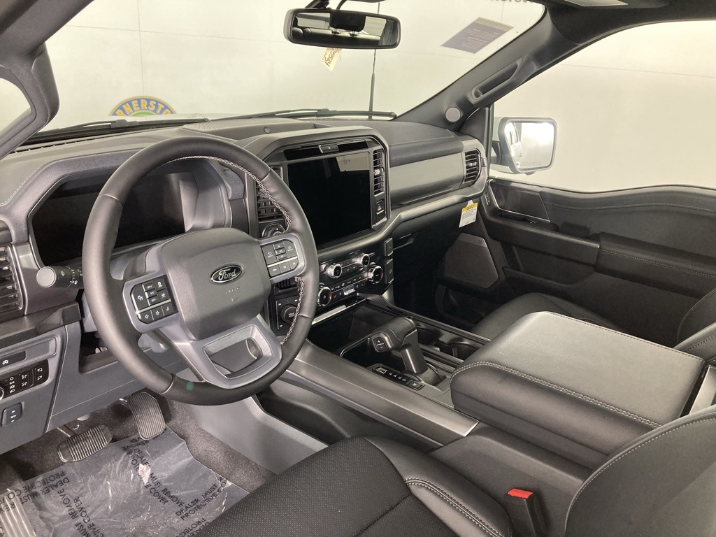 2025 Ford F-150 Lariat photo 10