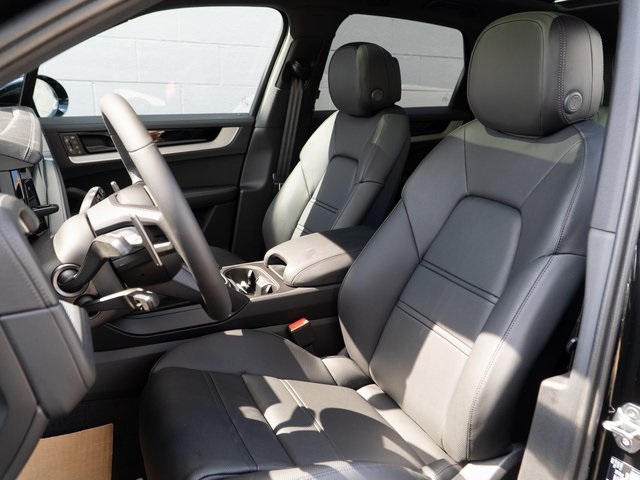 2026 Porsche Cayenne photo 5