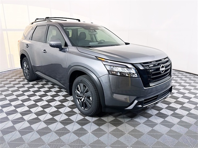 2025 Nissan Pathfinder SV's photo