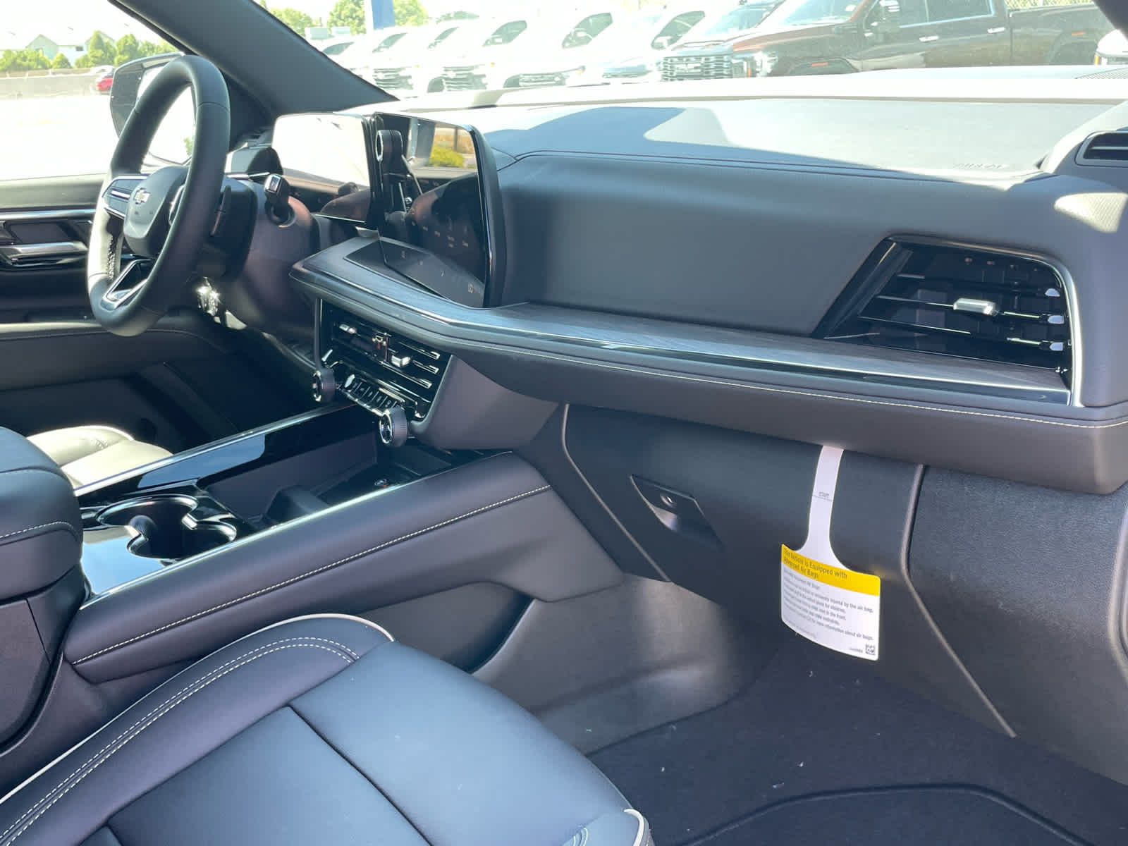 2025 Chevrolet Tahoe Premier photo 35