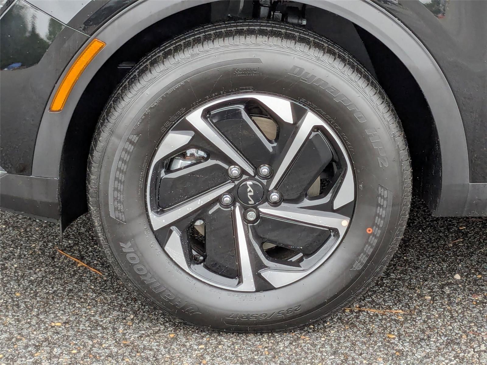 2025 Kia Sportage Hybrid LX photo 2