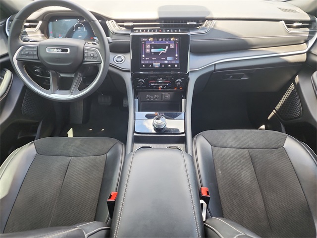 2023 Jeep Grand Cherokee Laredo Altitude photo 11