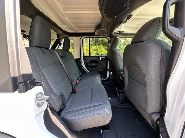 2025 Jeep Wrangler Sport S photo 31