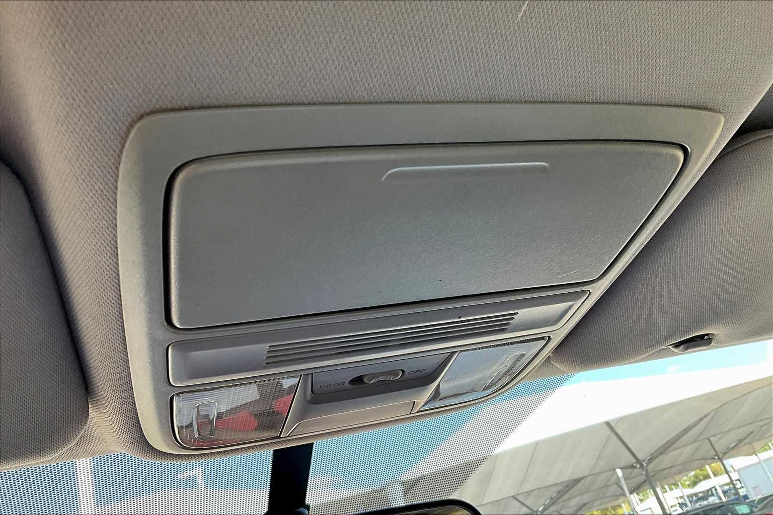 2017 Honda CR-V LX photo 27