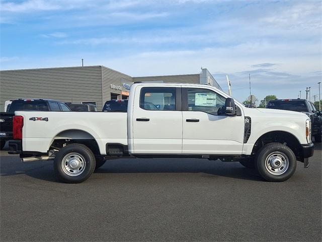 2025 Ford F-250 Super Duty XL's photo