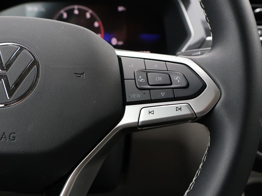 2024 Volkswagen Tiguan SE Wolfsburg Edition photo 27