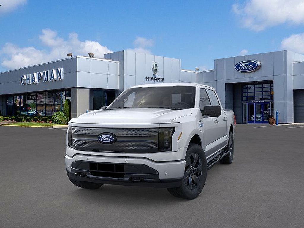 2025 Ford F-150 Lightning photo 2