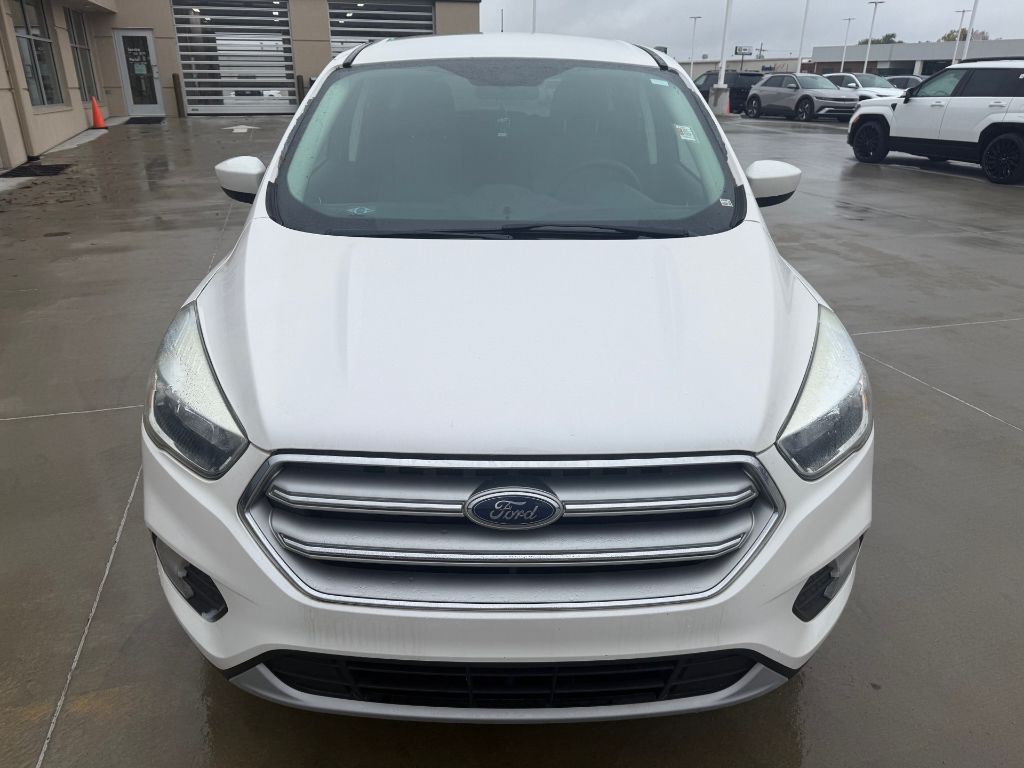 Used 2017 Ford Escape SE with VIN 1FMCU0GD7HUD52020 for sale in Manhattan, KS