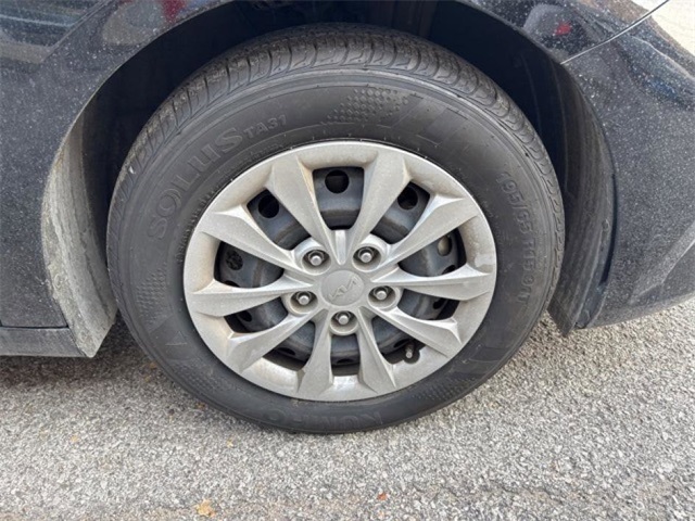 2023 Kia Forte LX photo 9