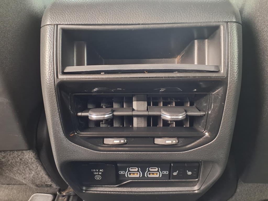 2023 Jeep Cherokee Base photo 14