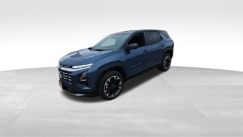 2026 Chevrolet Equinox LT photo 4