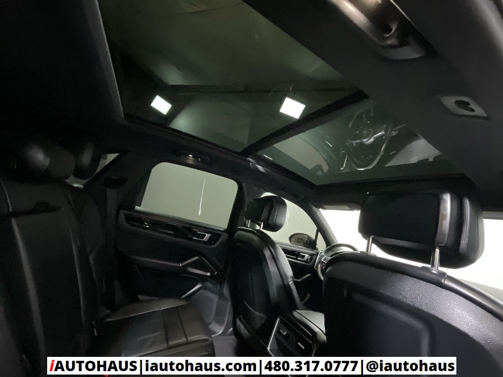 2019 Porsche Cayenne Base photo 29