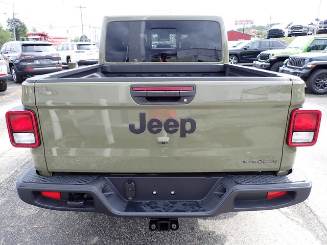 2025 Jeep Gladiator Sport photo 4