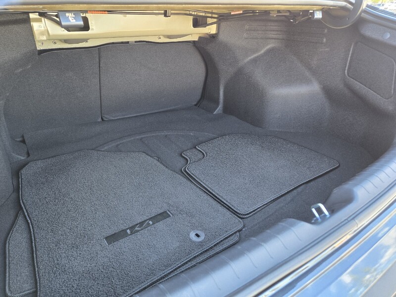 2025 Kia K4 LXS photo 12