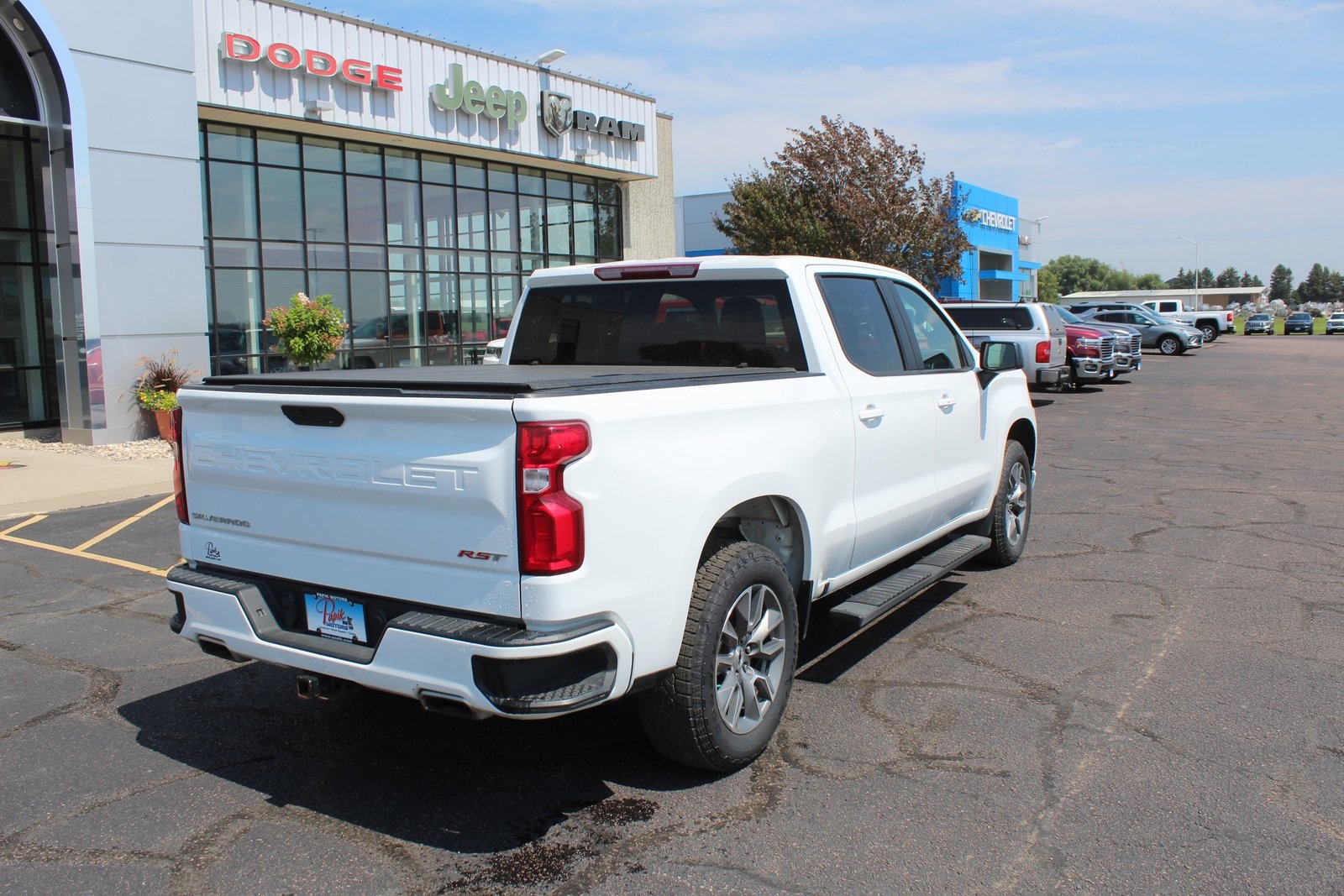 Used 2021 Chevrolet Silverado 1500 RST with VIN 1GCUYEED8MZ177111 for sale in Luverne, Minnesota