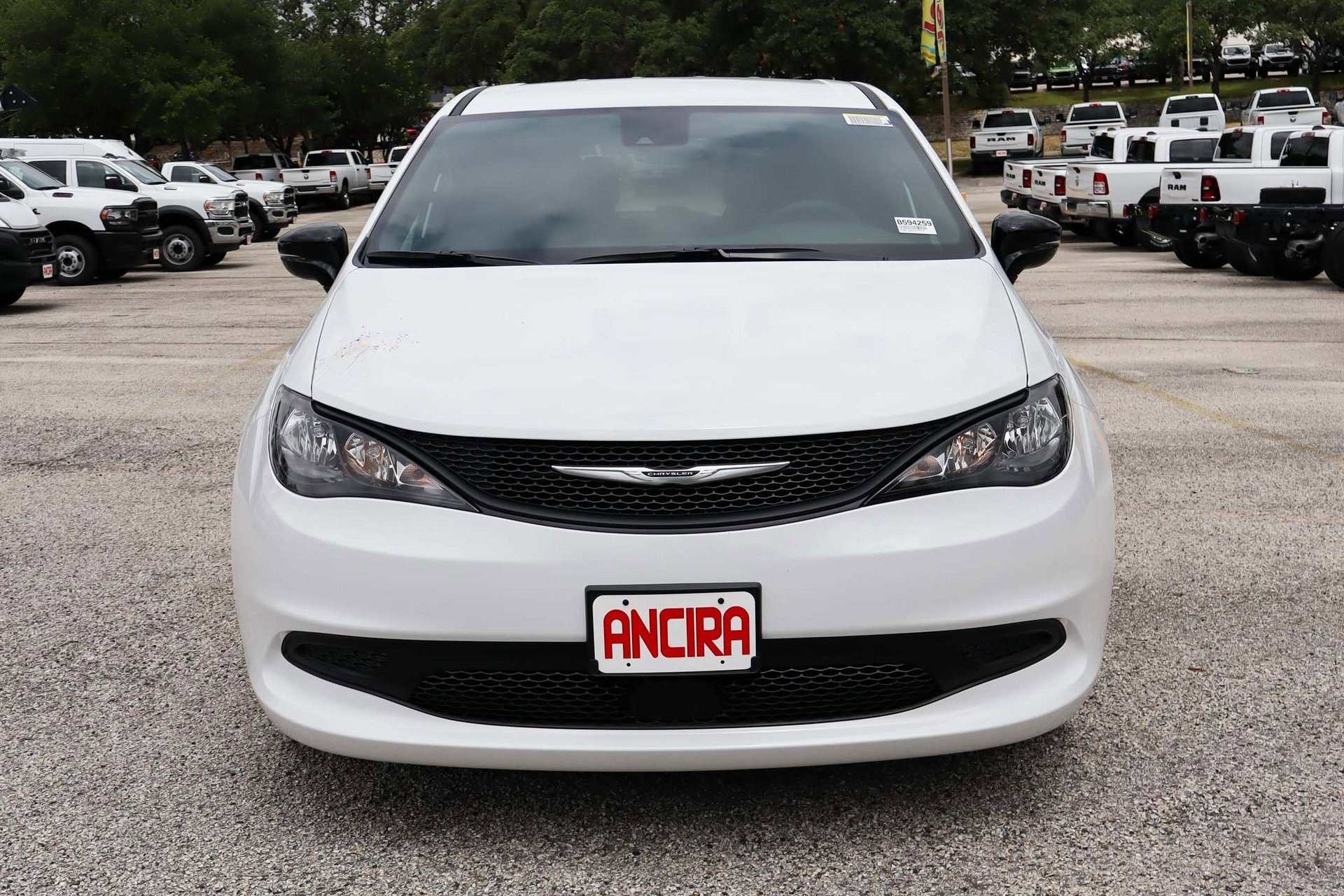 2025 Chrysler Voyager LX photo 2