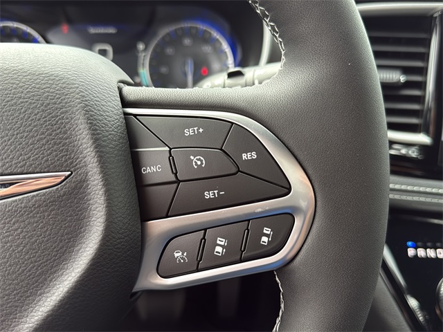 2026 Chrysler Pacifica photo 17