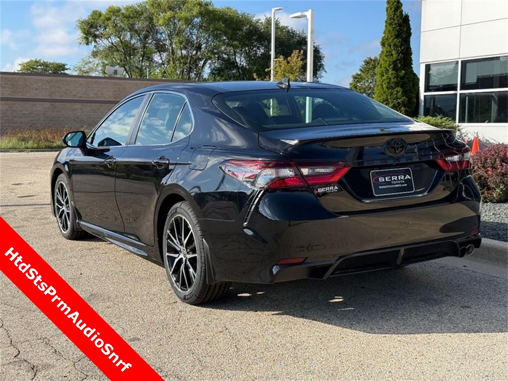 2024 Toyota Camry SE photo 4