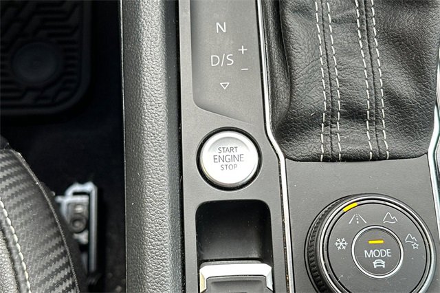 2022 Volkswagen Atlas Cross Sport V6 SE Technology photo 19