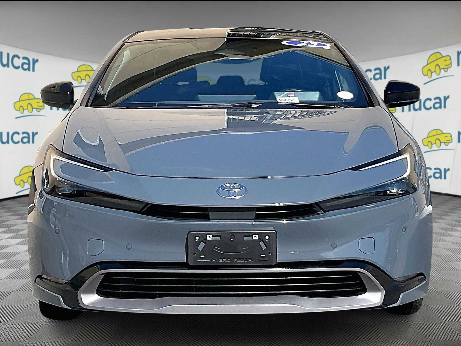 2023 Toyota Prius XLE photo 2