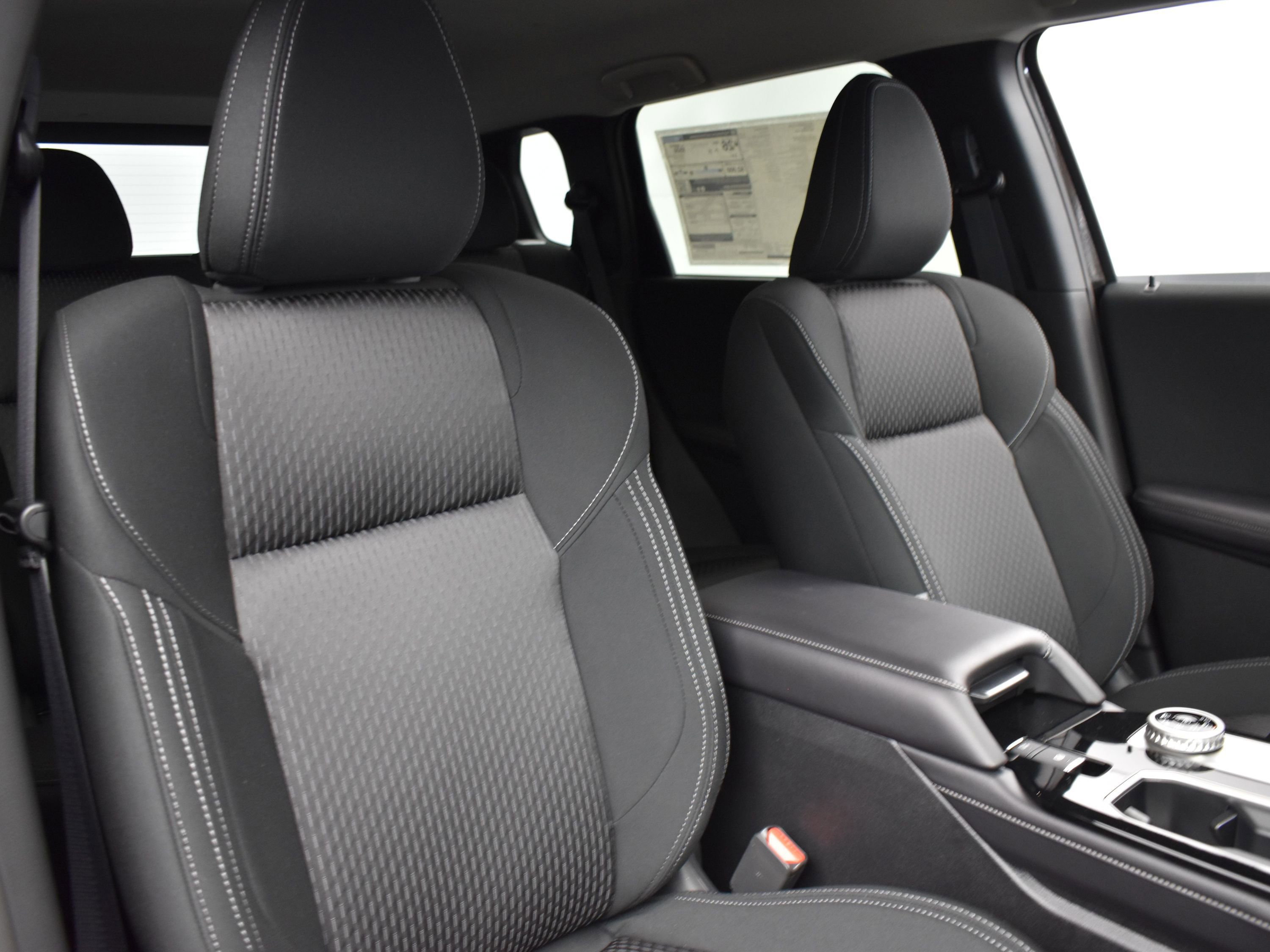 2025 Mitsubishi Outlander ES photo 19