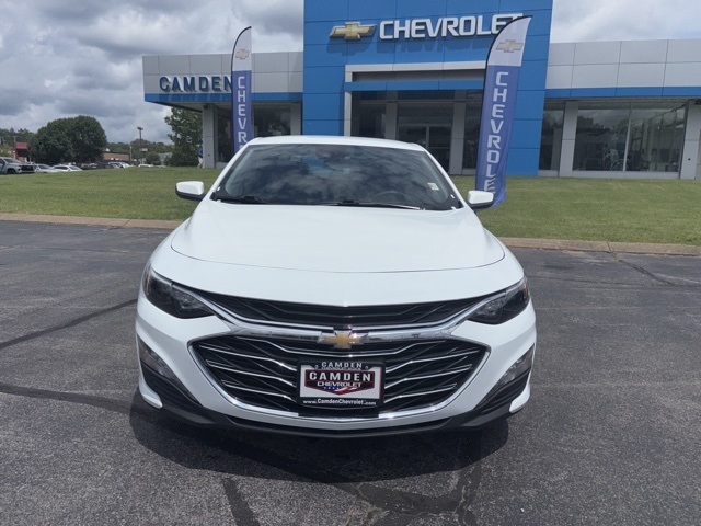 2024 Chevrolet Malibu 1LT photo 2