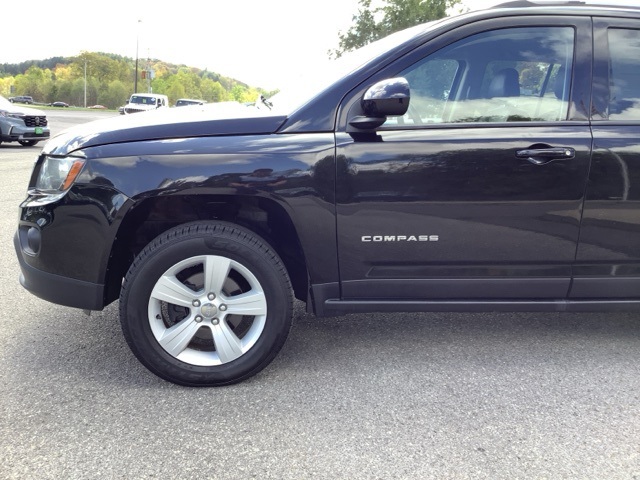 2016 Jeep Compass Latitude photo 10