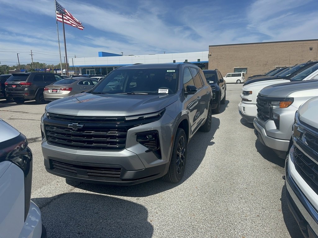 2026 Chevrolet Traverse photo 2