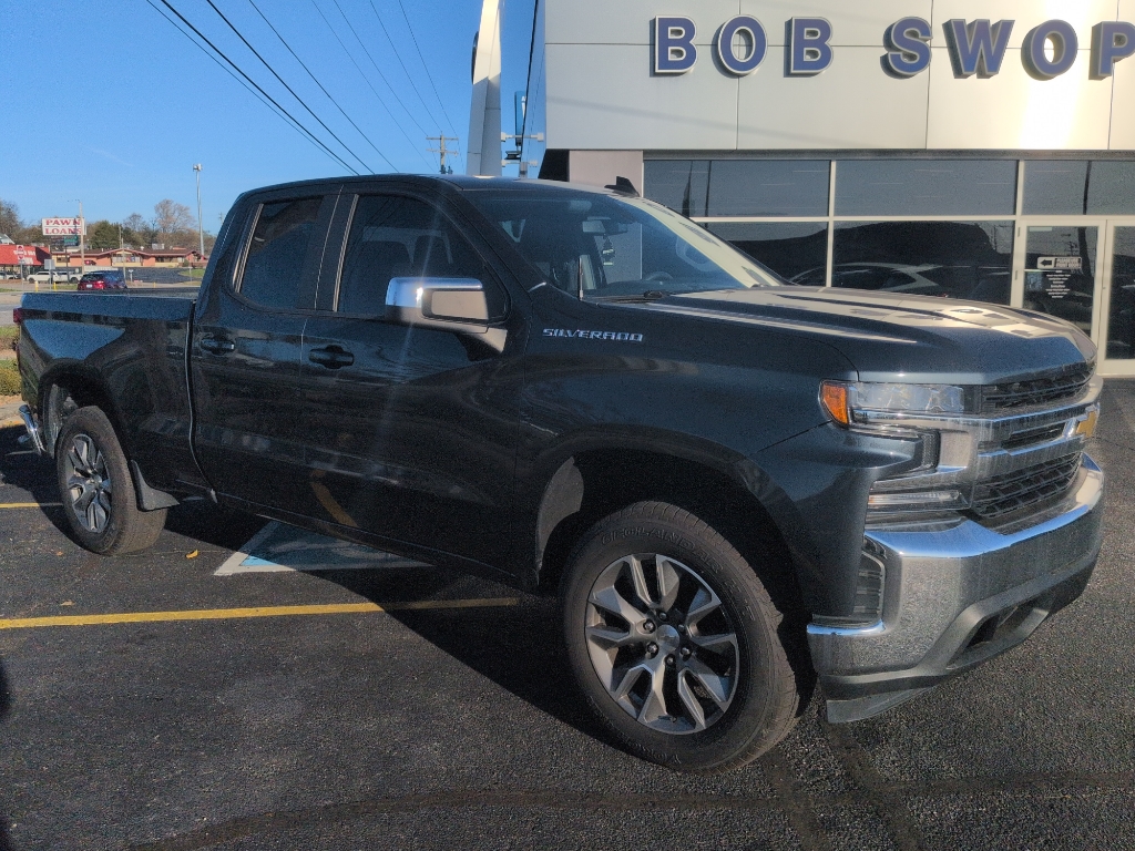 Used 2020 Chevrolet Silverado 1500 LT with VIN 1GCRWCED8LZ133544 for sale in Elizabethtown, KY