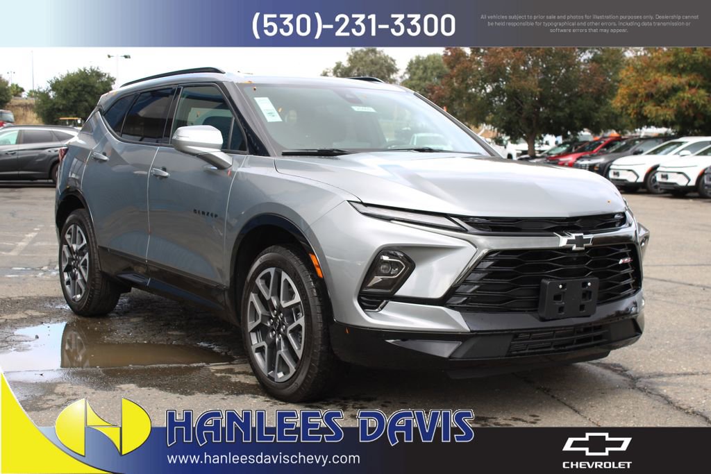 2025 Chevrolet Blazer RS photo 3