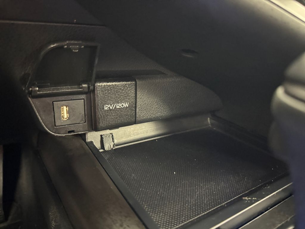 2023 Toyota Camry SE photo 26