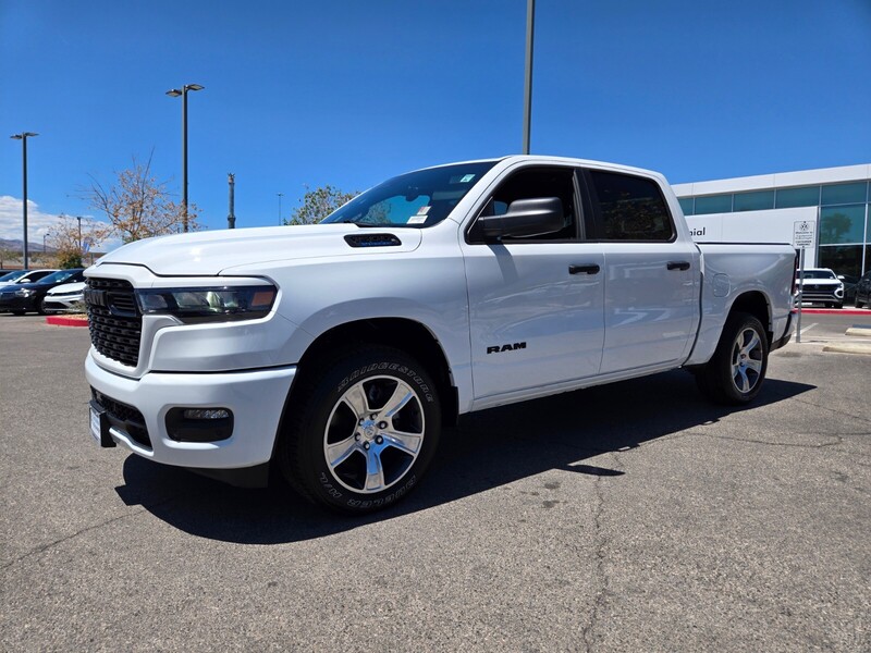 2025 Ram 1500 Tradesman photo 2